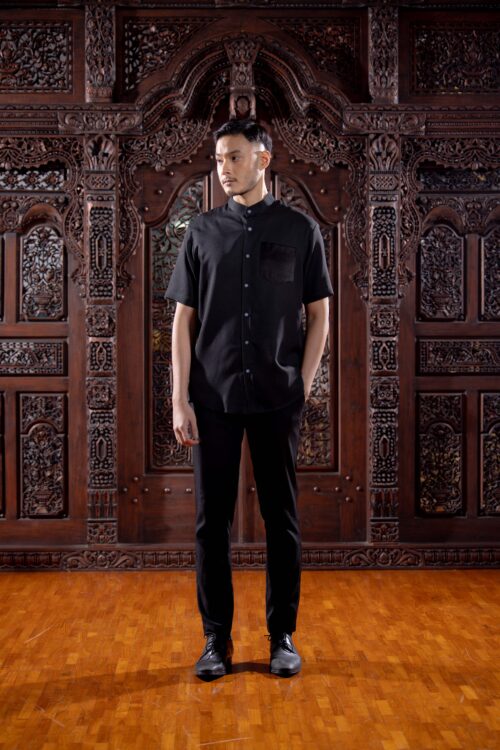 Black (Kemeja)