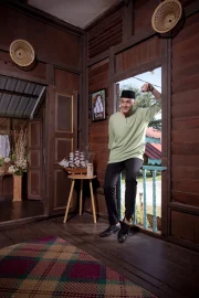 Kurta Gorilla - Soft Green - Image 3